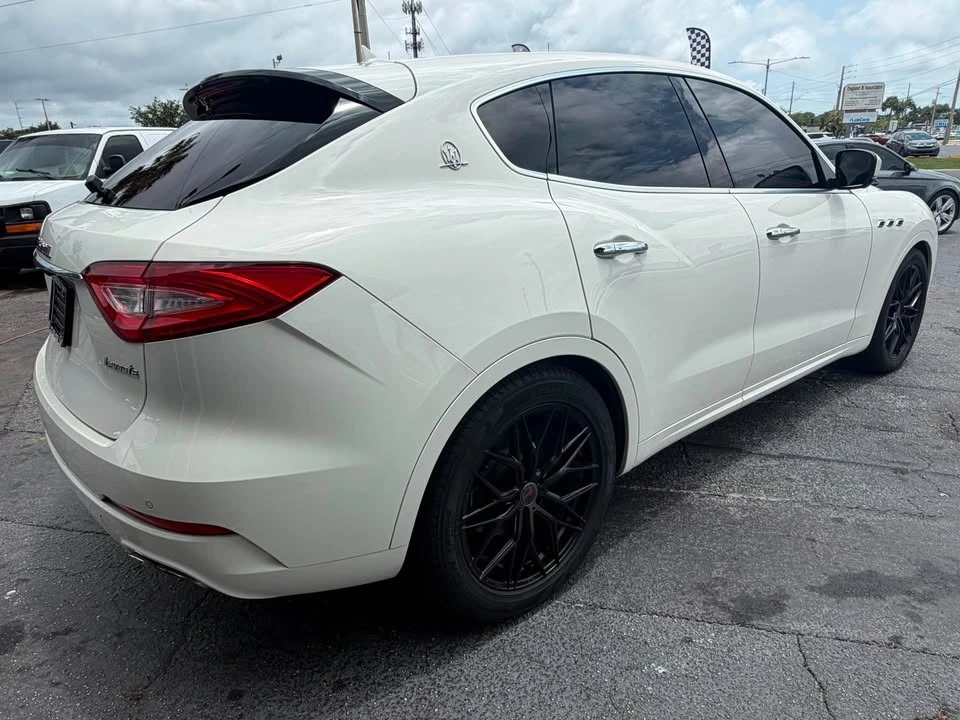 2020 Maserati Levante - Image 7 of 20