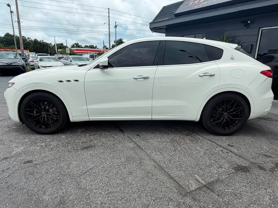 2020 Maserati Levante - Image 4 of 20