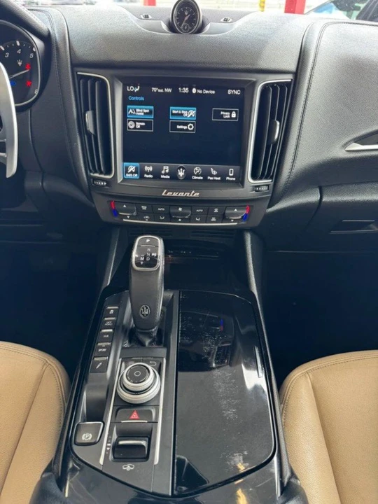 2020 Maserati Levante - Image 12 of 20