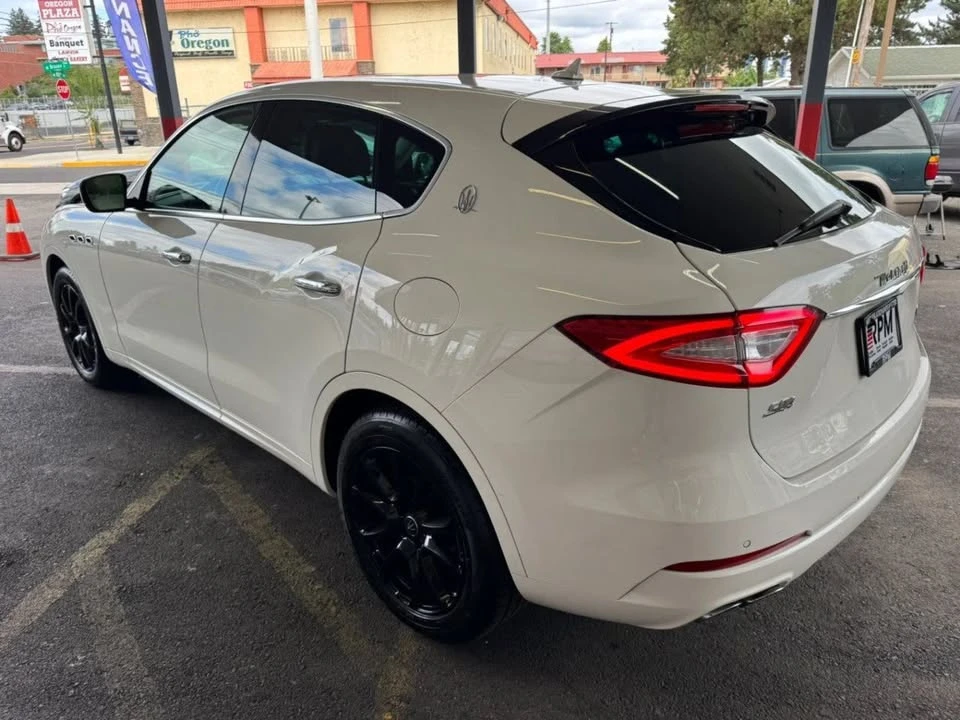 2020 Maserati Levante - Image 5 of 20