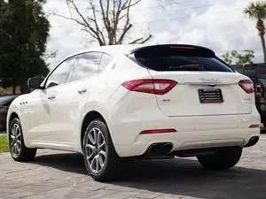 2020 Maserati Levante - Image 4 of 15