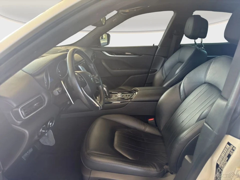 2020 Maserati Levante - Image 8 of 21