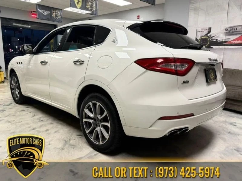 2020 Maserati Levante - Image 9 of 12