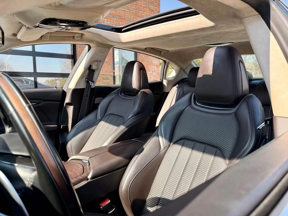 2020 Maserati Quattroporte 6th Gen - Image 18 of 20