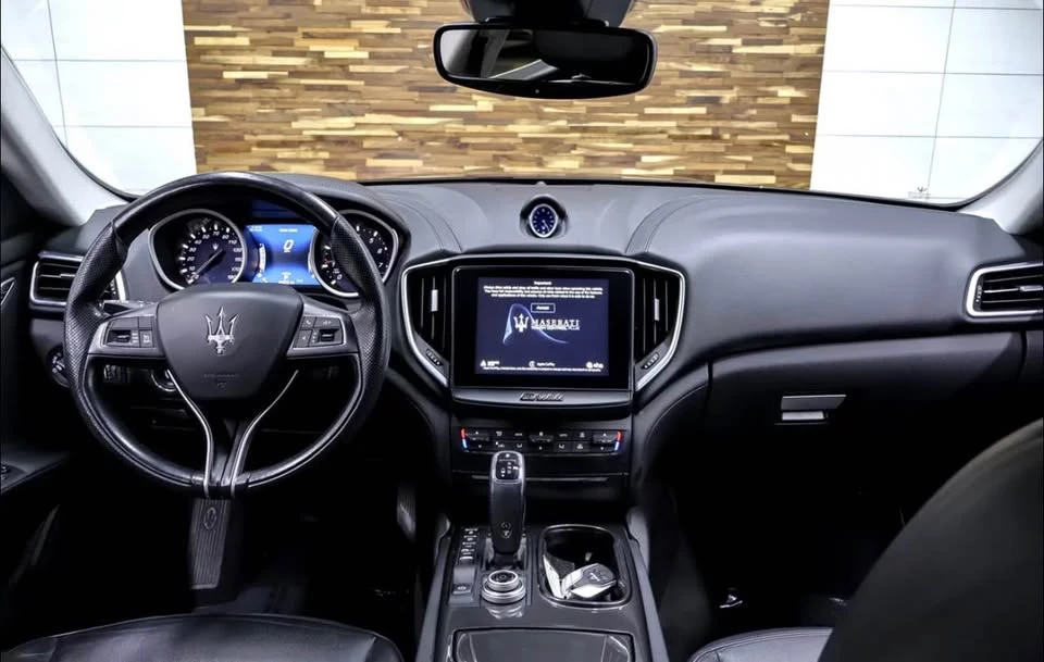 2020 Maserati Ghibli 3rd Gen - Image 9 of 17