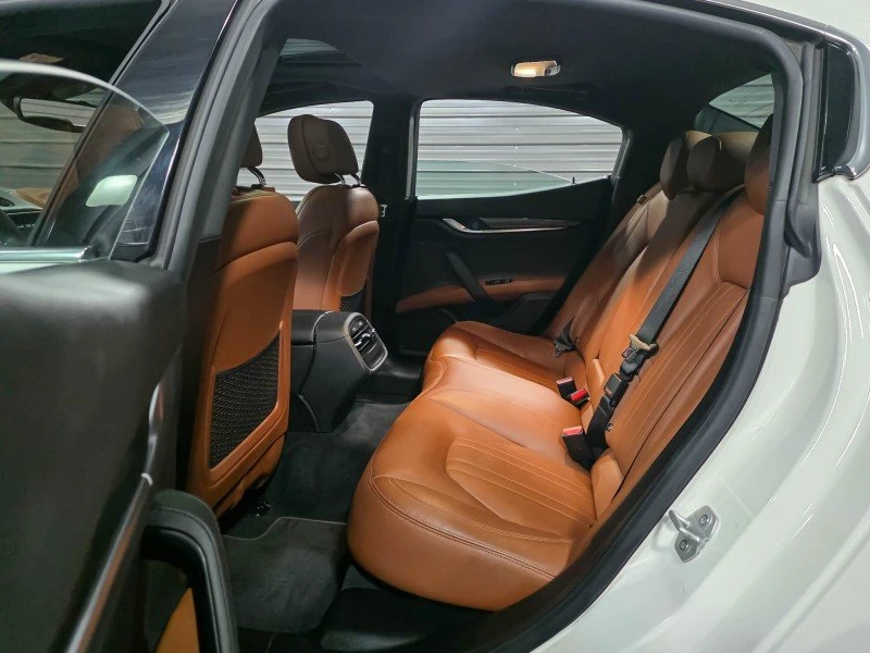 2020 Maserati Ghibli 3rd Gen - Image 15 of 20