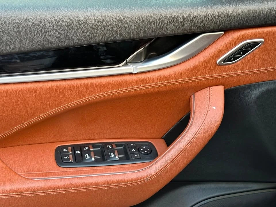 2020 Maserati Levante - Image 13 of 20