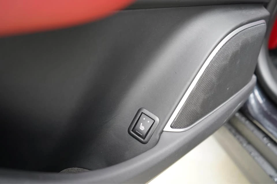 2020 Maserati Levante - Image 18 of 19