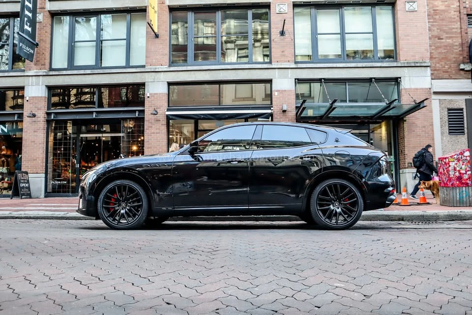 2020 Maserati Levante - Image 7 of 17