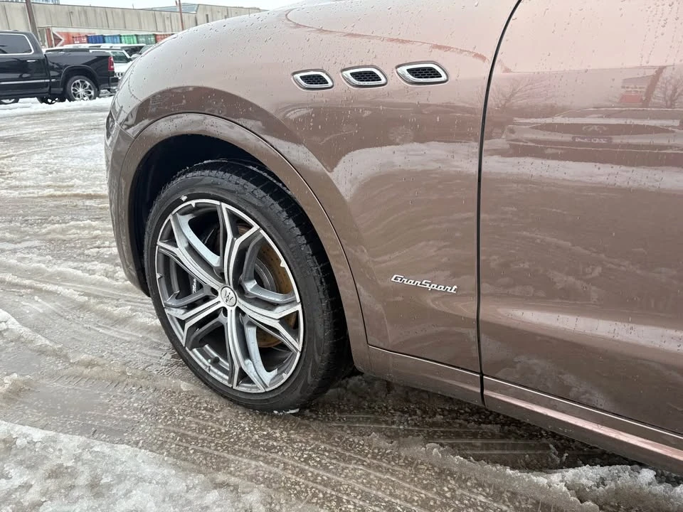 2020 Maserati Levante - Image 8 of 15