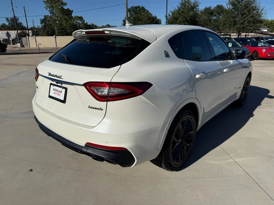 2020 Maserati Levante - Image 6 of 18