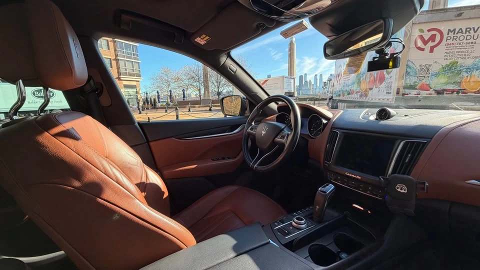 2020 Maserati Levante - Image 5 of 18