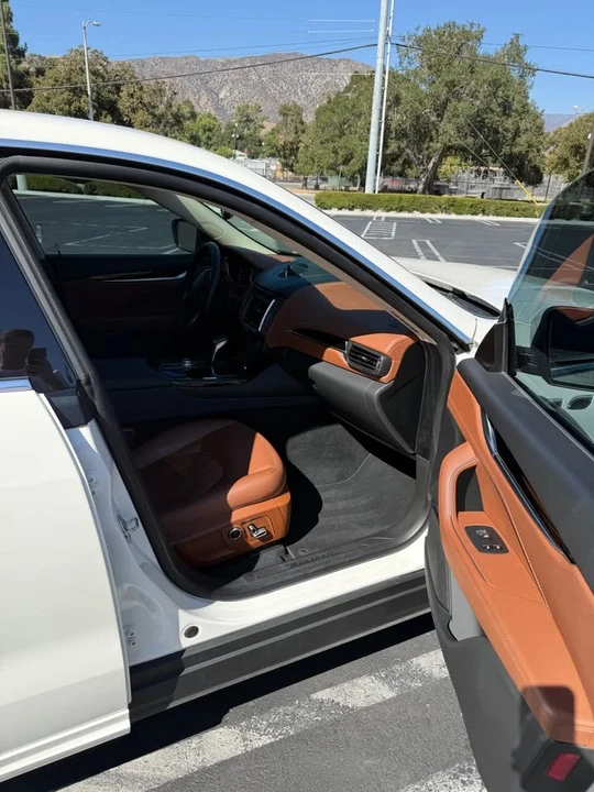 2020 Maserati Levante - Image 13 of 19