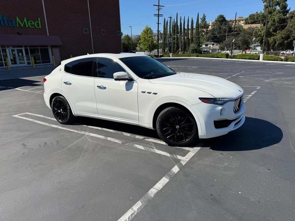 2020 Maserati Levante - Image 2 of 19