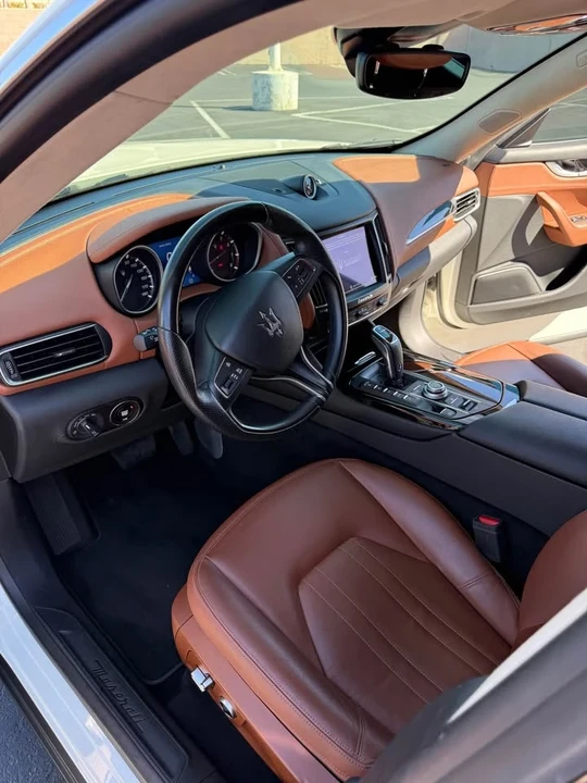 2020 Maserati Levante - Image 16 of 19