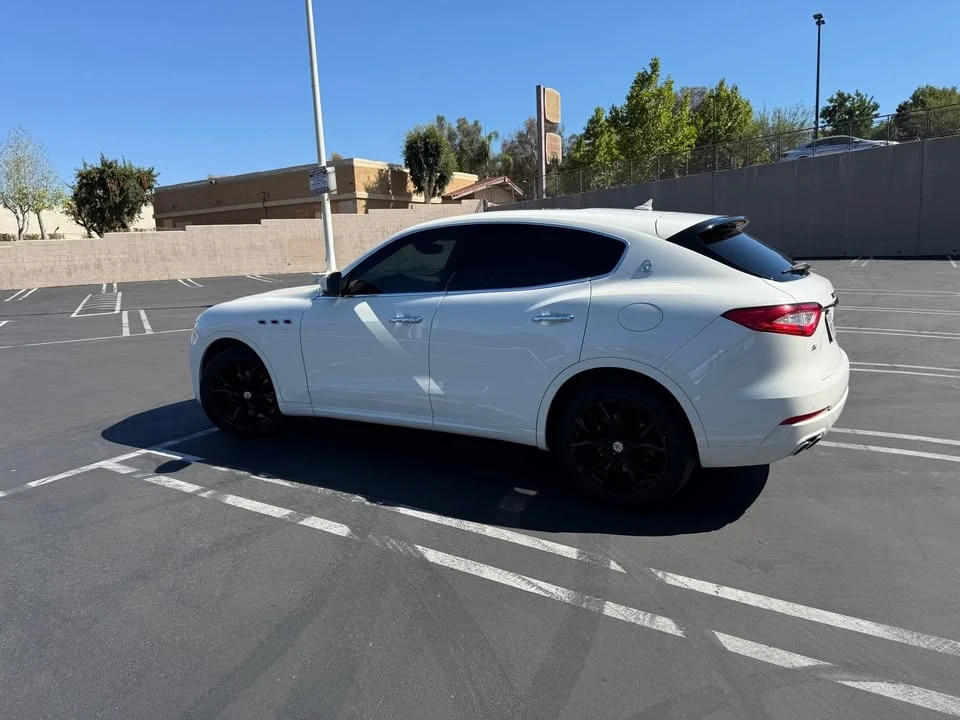2020 Maserati Levante - Image 5 of 19