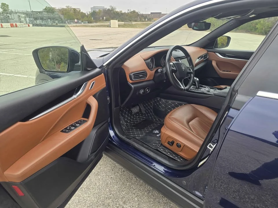2020 Maserati Levante - Image 6 of 17