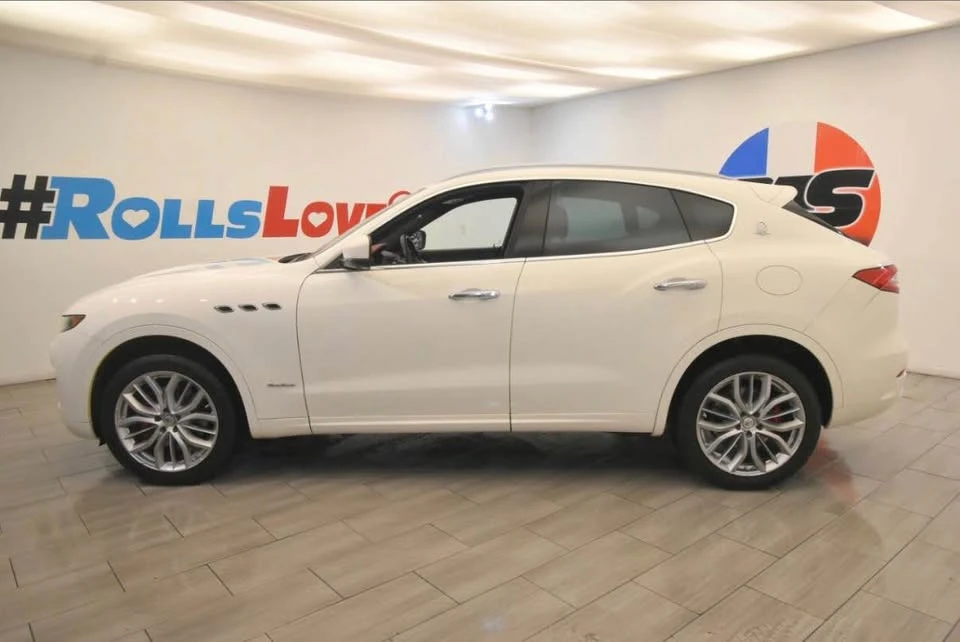 2020 Maserati Levante - Image 2 of 16