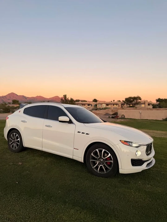 2020 Maserati Levante - Image 2 of 14