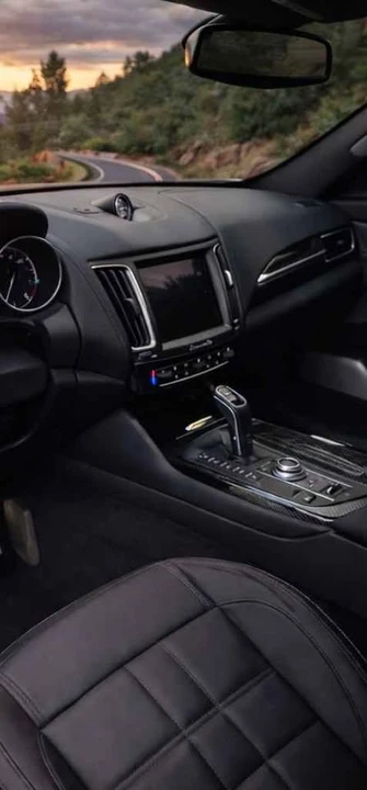2020 Maserati Levante - Image 5 of 6