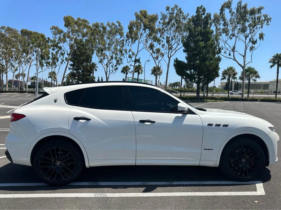 2020 Maserati Levante - Image 6 of 11
