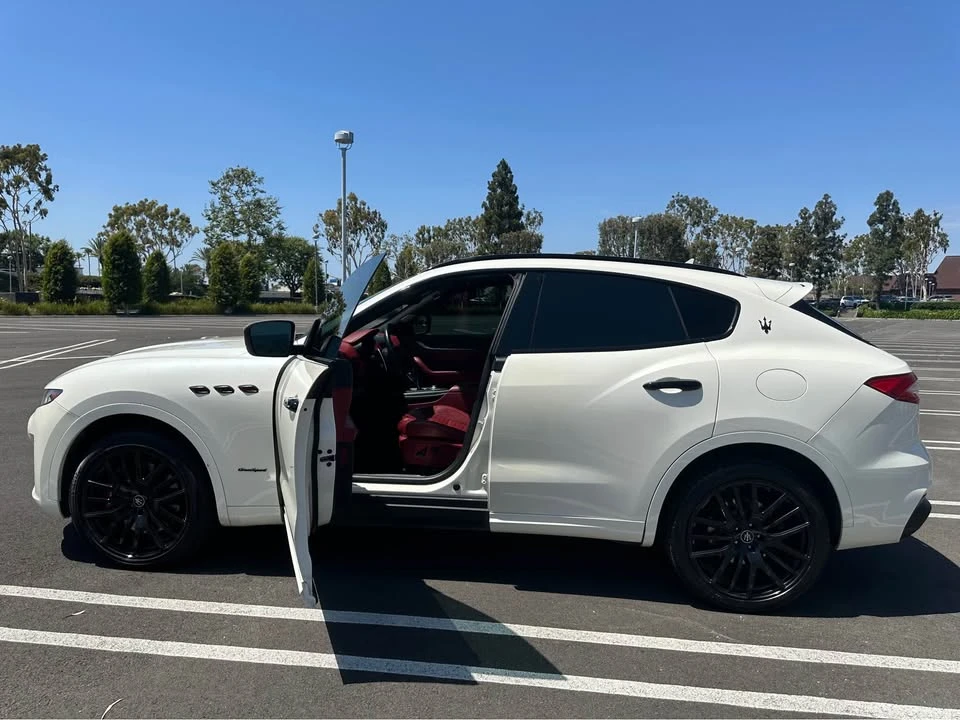 2020 Maserati Levante - Image 7 of 11