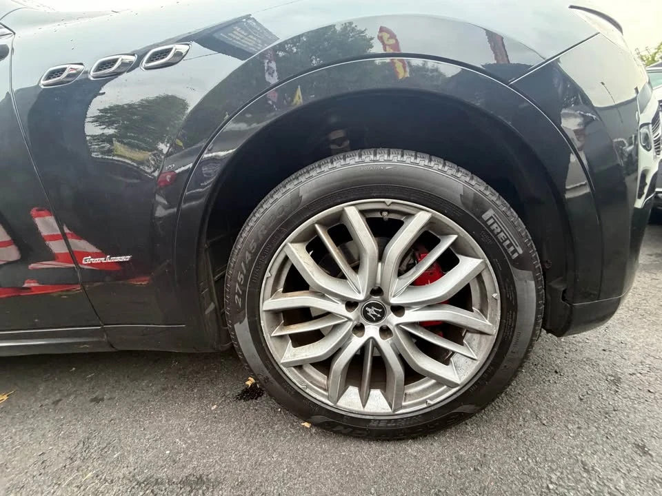 2020 Maserati Levante - Image 8 of 10