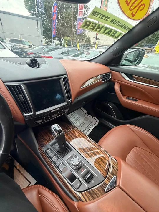 2020 Maserati Levante - Image 7 of 10