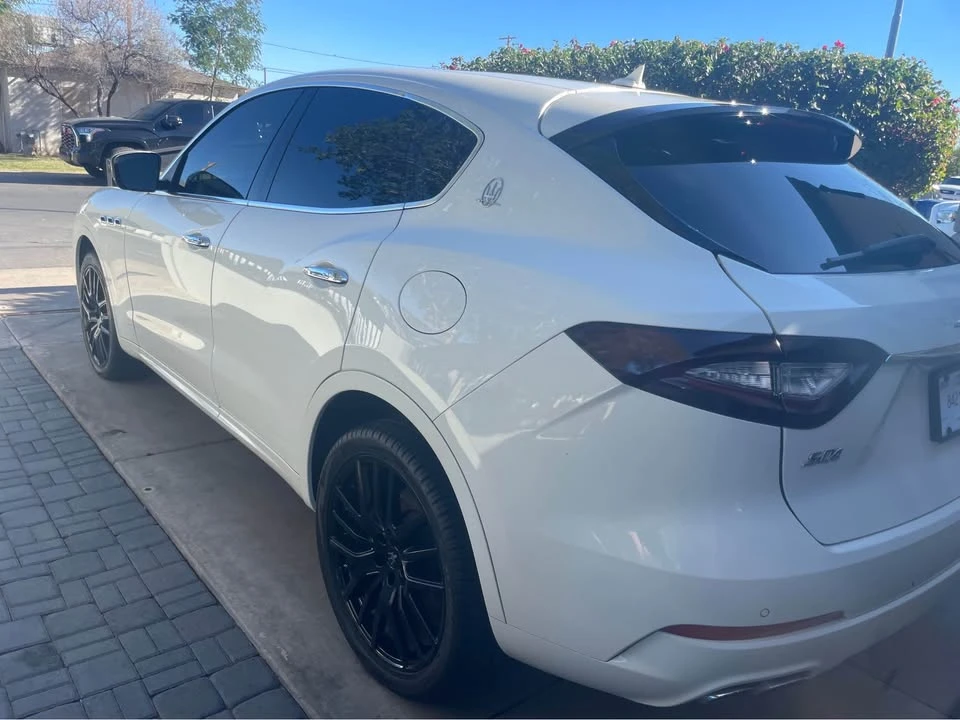 2020 Maserati Levante - Image 11 of 19