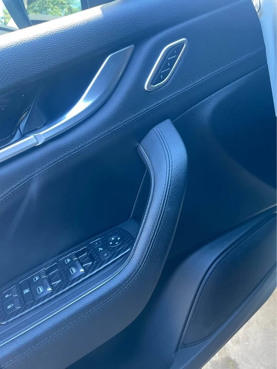 2020 Maserati Levante - Image 18 of 19