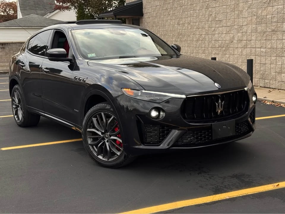 2020 Maserati Levante - Image 2 of 15