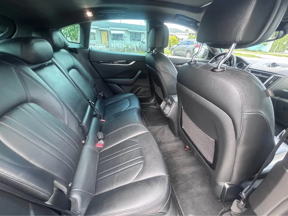 2020 Maserati Levante - Image 9 of 15