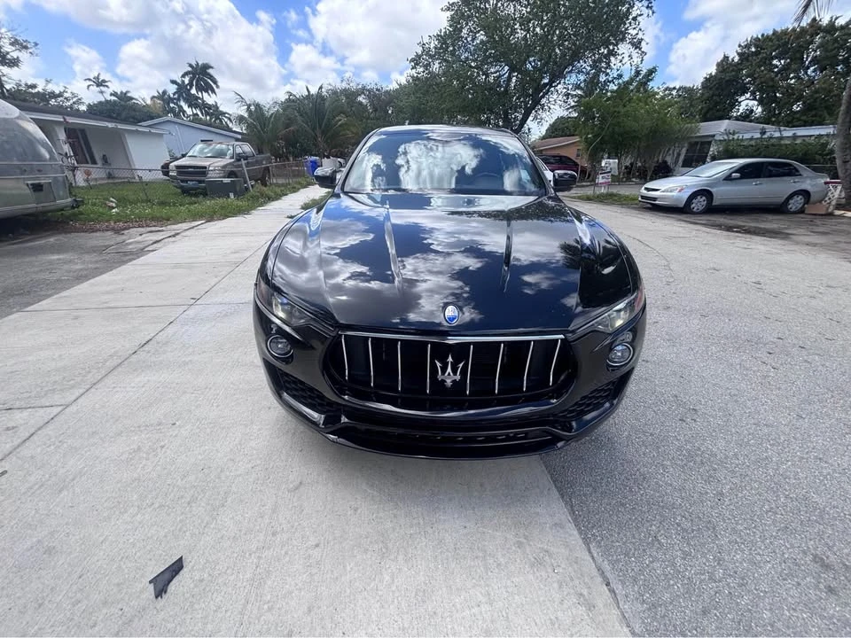 2020 Maserati Levante - Image 2 of 15