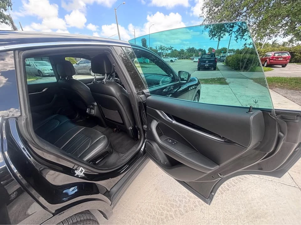 2020 Maserati Levante - Image 8 of 15