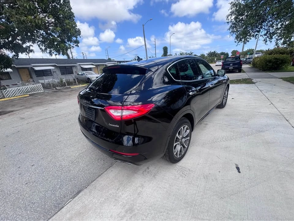 2020 Maserati Levante - Image 7 of 15