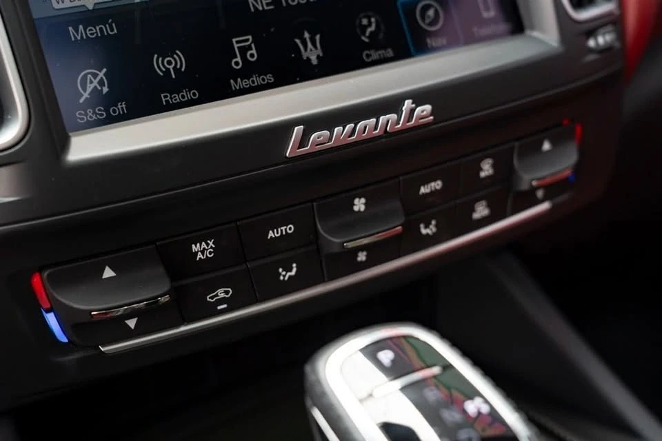 2020 Maserati Levante - Image 17 of 20