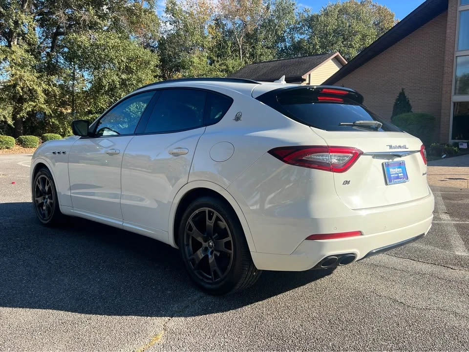 2020 Maserati Levante - Image 2 of 11