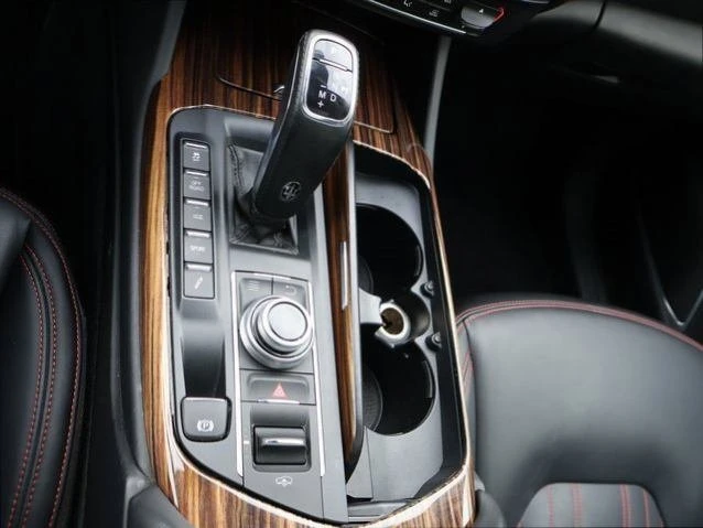 2020 Maserati Levante - Image 15 of 20