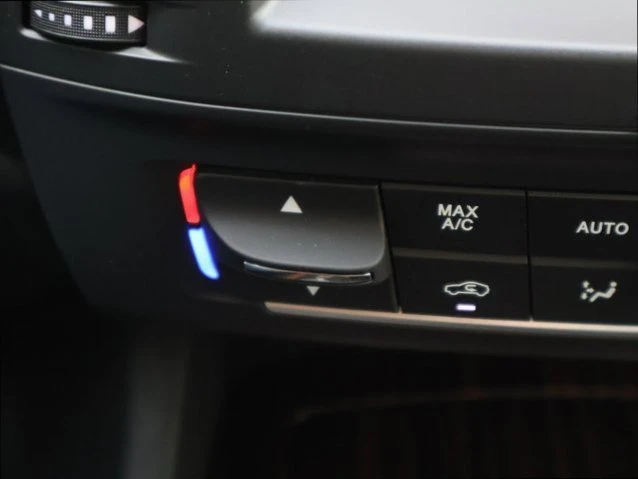 2020 Maserati Levante - Image 14 of 20
