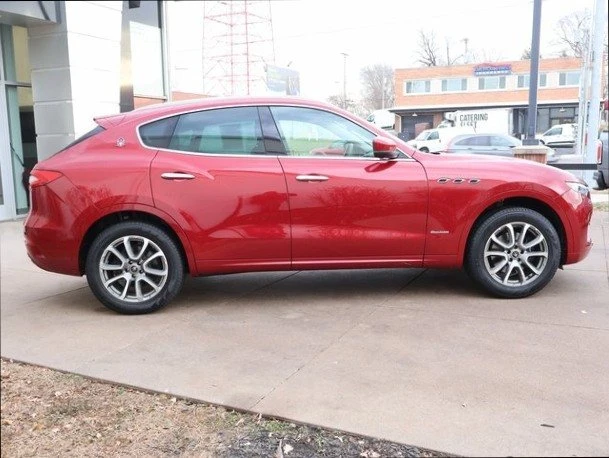 2020 Maserati Levante - Image 8 of 19