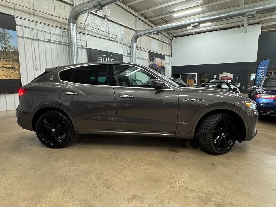 2020 Maserati Levante - Image 7 of 19