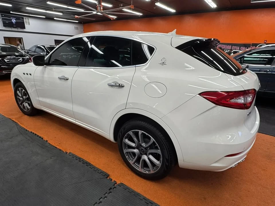 2020 Maserati Levante - Image 4 of 17