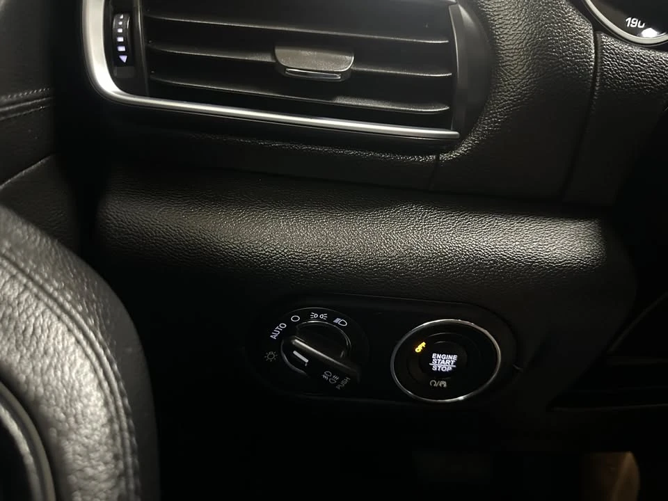 2020 Maserati Levante - Image 11 of 20