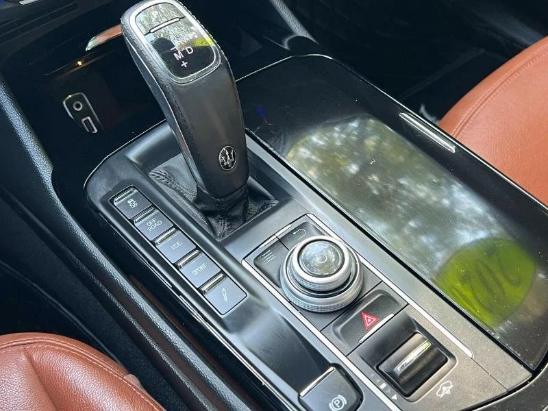 2020 Maserati Levante - Image 18 of 20