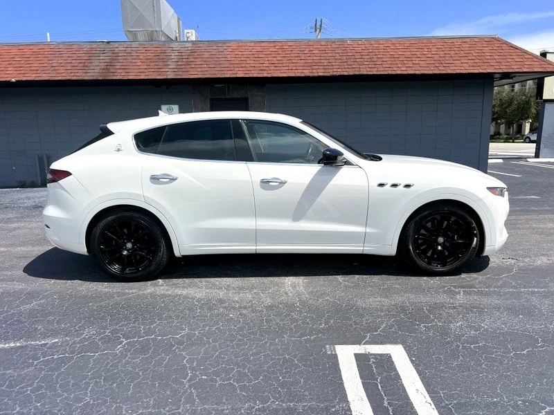 2020 Maserati Levante - Image 8 of 20