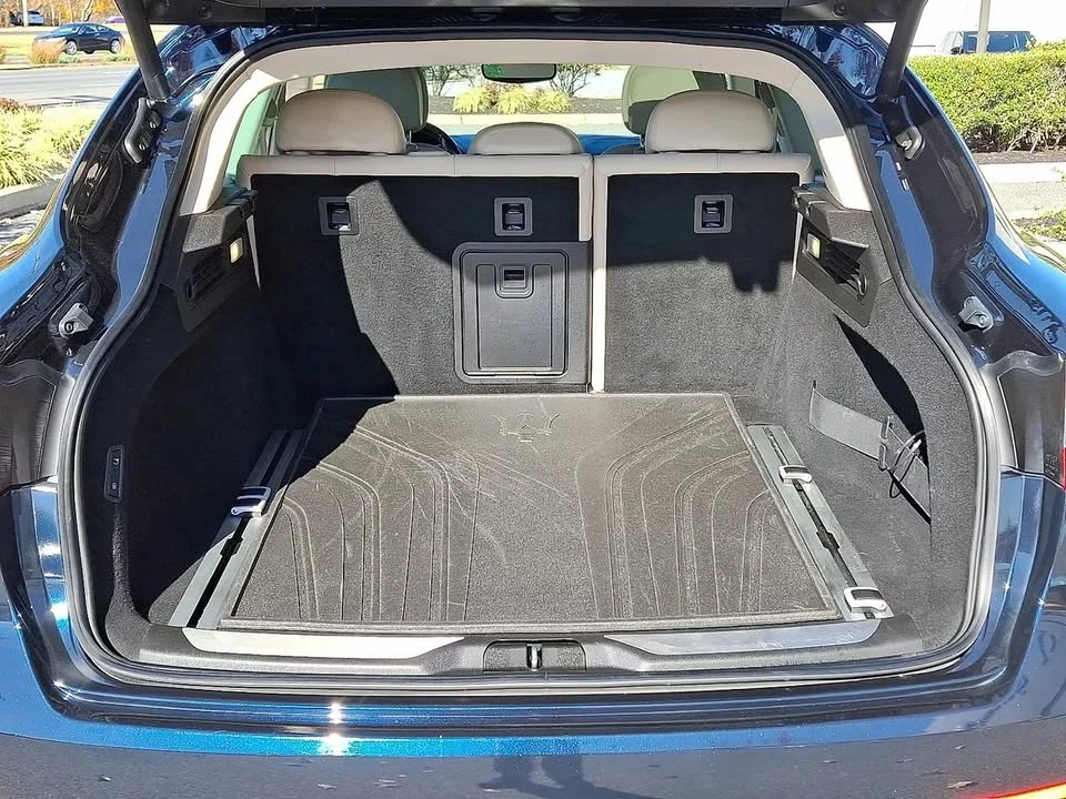 2020 Maserati Levante - Image 6 of 11