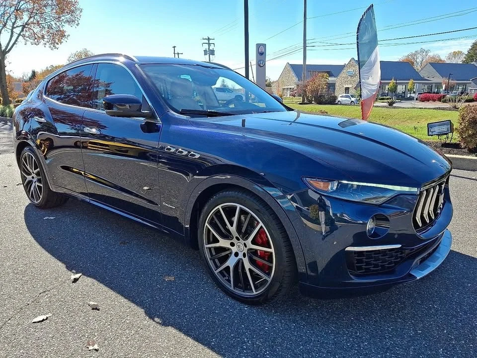 2020 Maserati Levante - Image 2 of 11