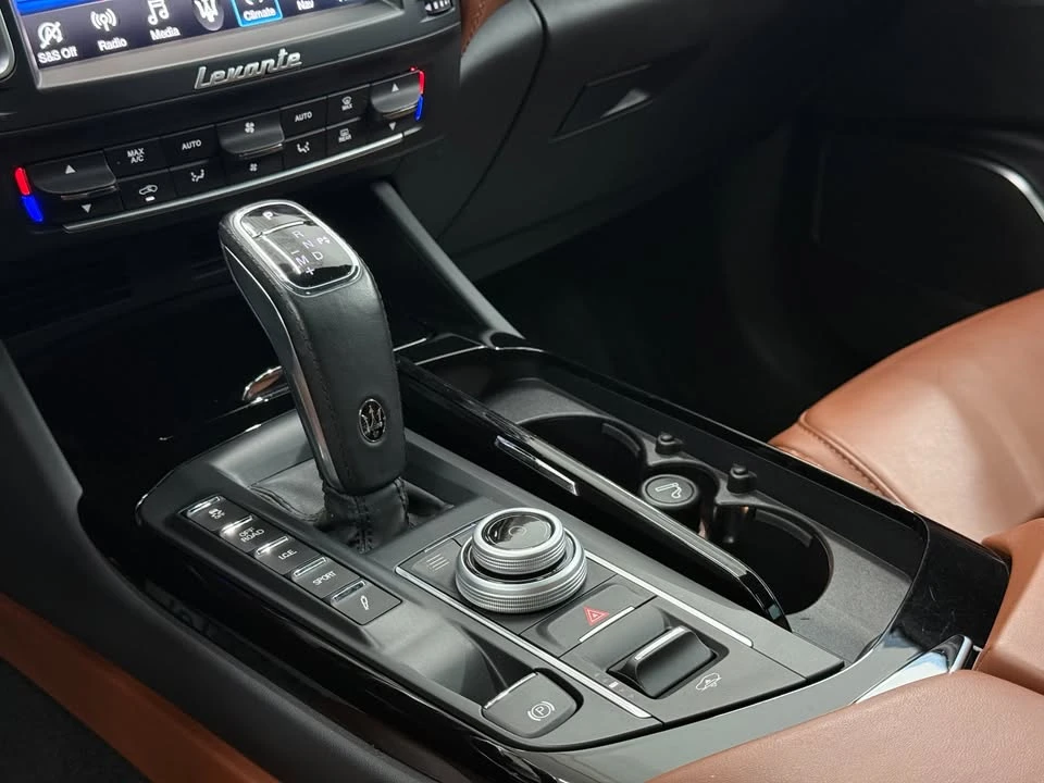 2020 Maserati Levante - Image 15 of 20