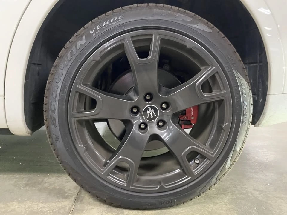 2020 Maserati Levante - Image 11 of 15