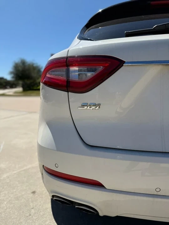 2020 Maserati Levante - Image 2 of 20